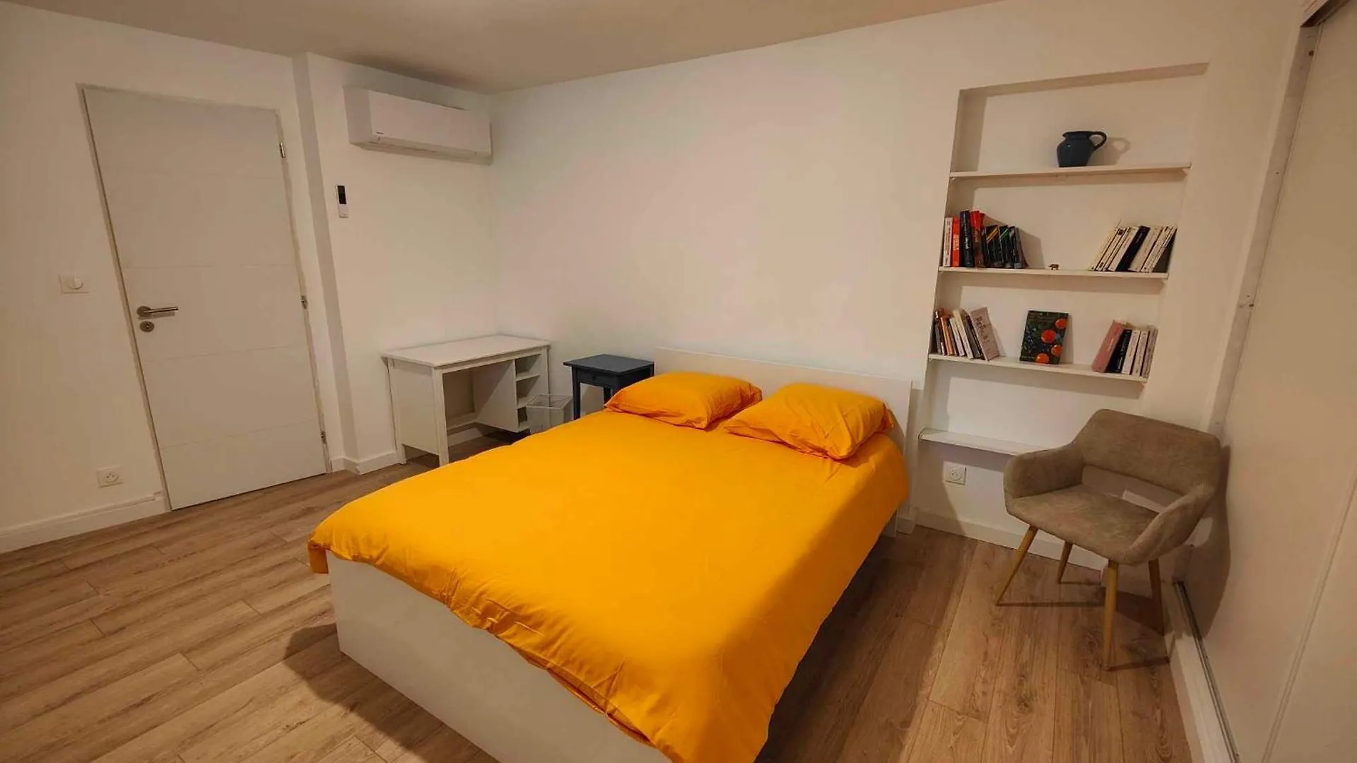Rdc T4 Maison Proche Aeroport Saint-Laurent-de-Mure Holiday home